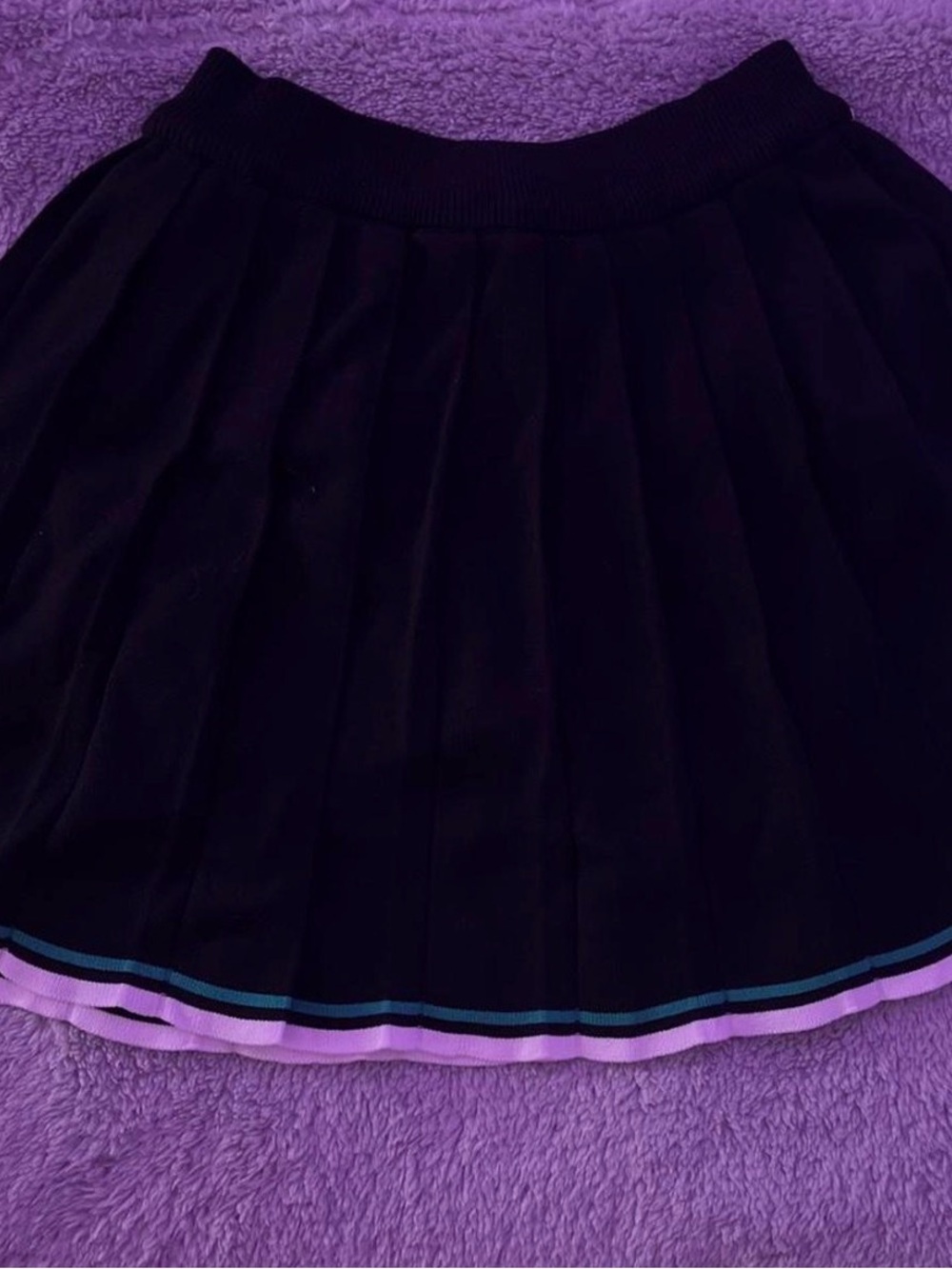 Daisy Black Skater Mini with White and Green Trim